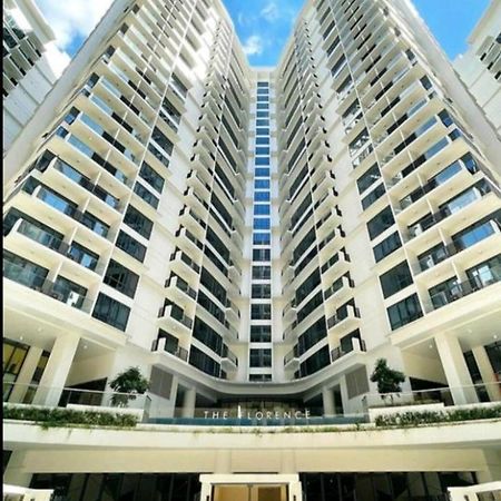 Grand Canal Penthouse! Манила Экстерьер фото